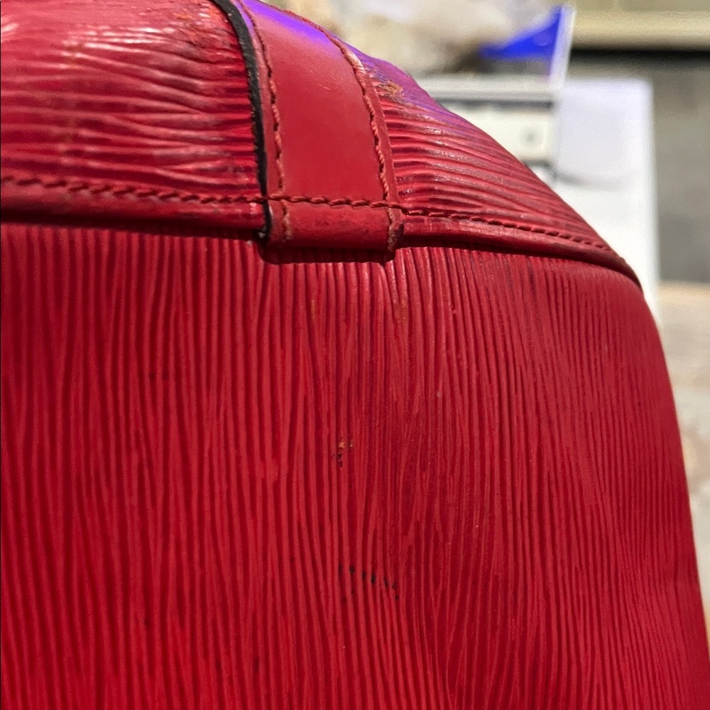 LOUIS VUITTON PETIT NOE Leather Red Shoulder Bag  Made in France Pre Owned. - Picture 6 of 13